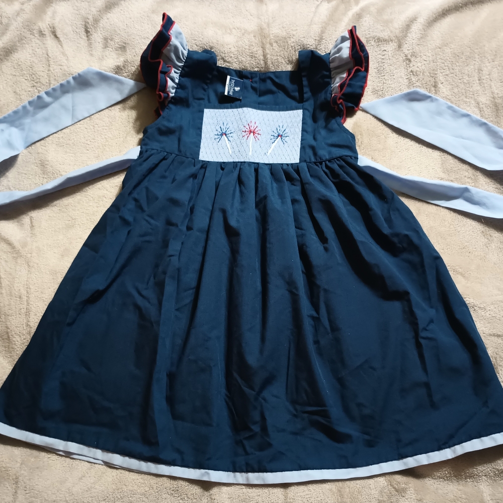 Well Dressed Wolf Hometown Fireworks Size 4T Excellent Condition